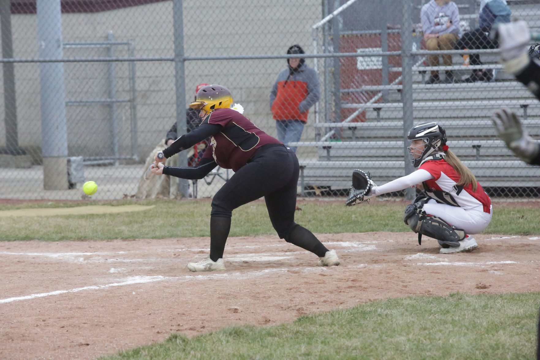 Gallery Bulldogs vs Trojans in softball